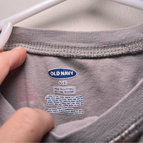 Old Navy Gray Santa Kids Pajama Set - Picture 3 of 7